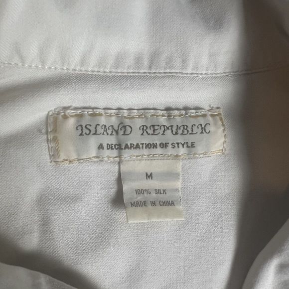 Island Republic Mens Medium Striped Shirt 100% Silk Cream and blue Button Down - Picture 2 of 3